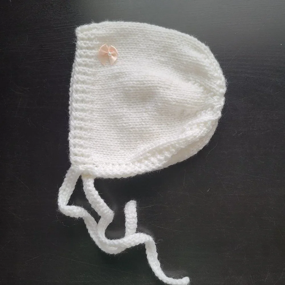 Baby Girl Hat BONNET knitted Acrylic Handmade Knit White Size 3-5 Months
